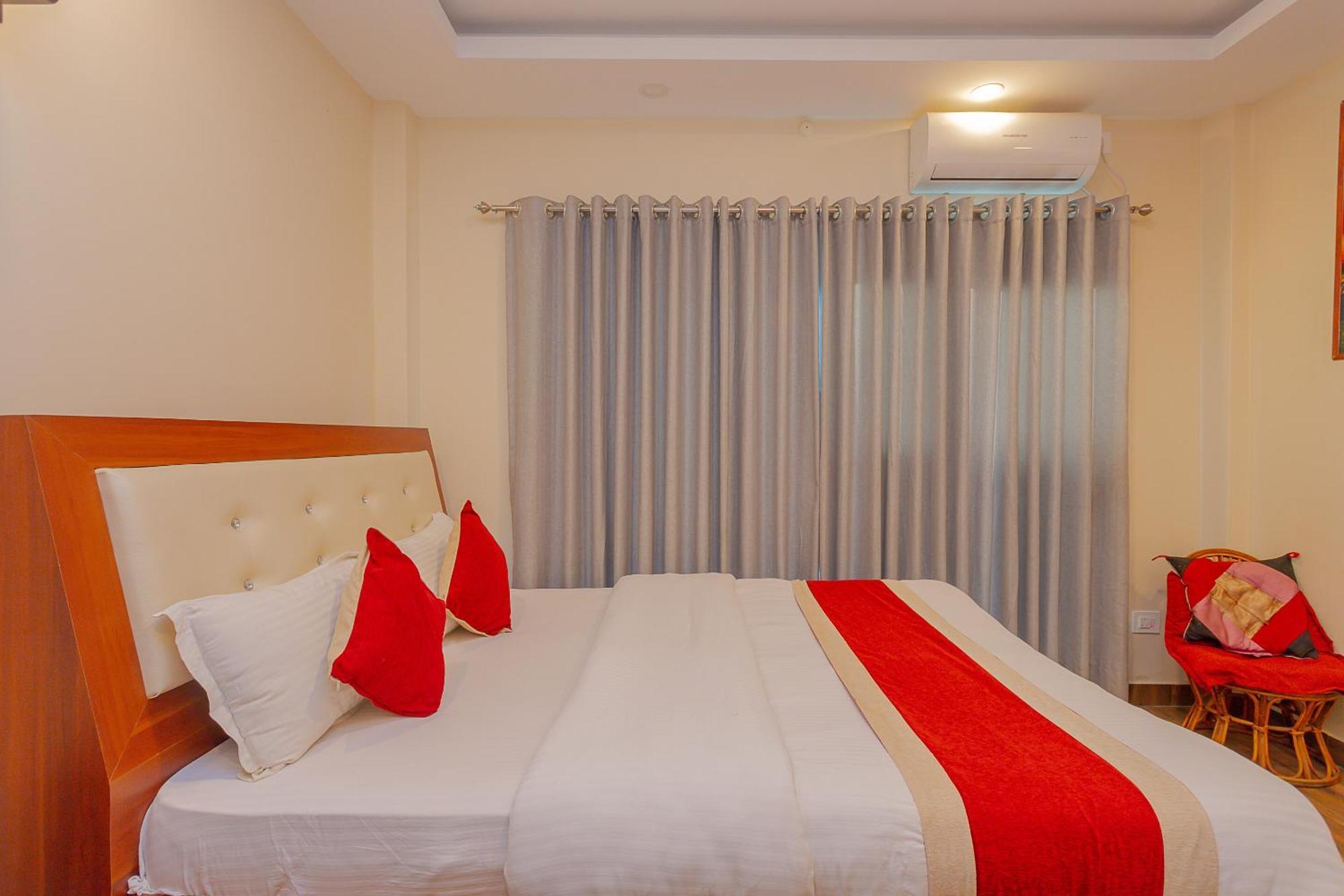 Oyo 799 Hotel Tik Tok Pvt Ltd. Katmandu Dış mekan fotoğraf