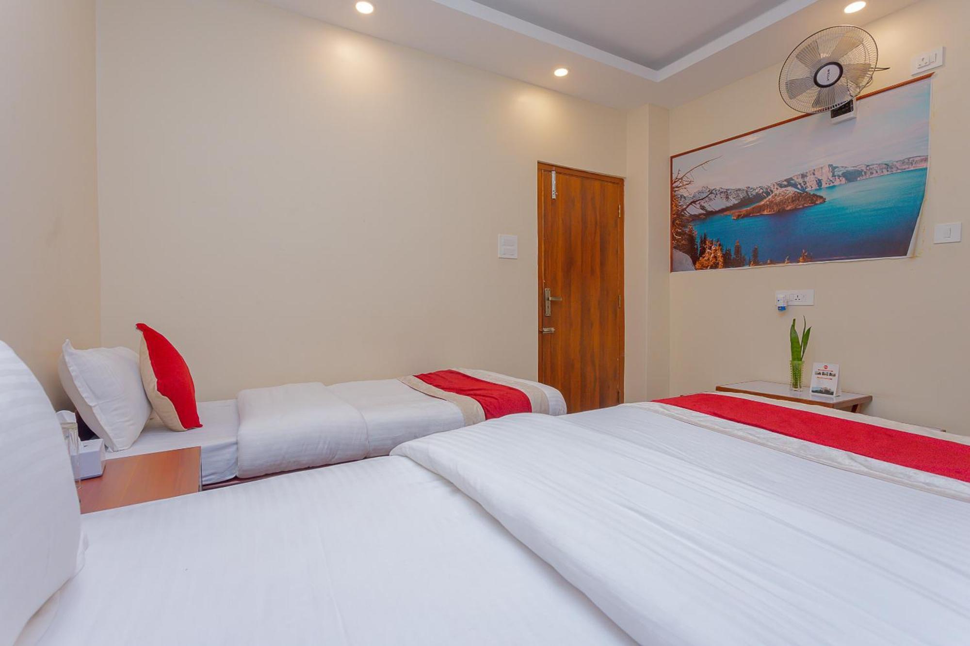 Oyo 799 Hotel Tik Tok Pvt Ltd. Katmandu Dış mekan fotoğraf