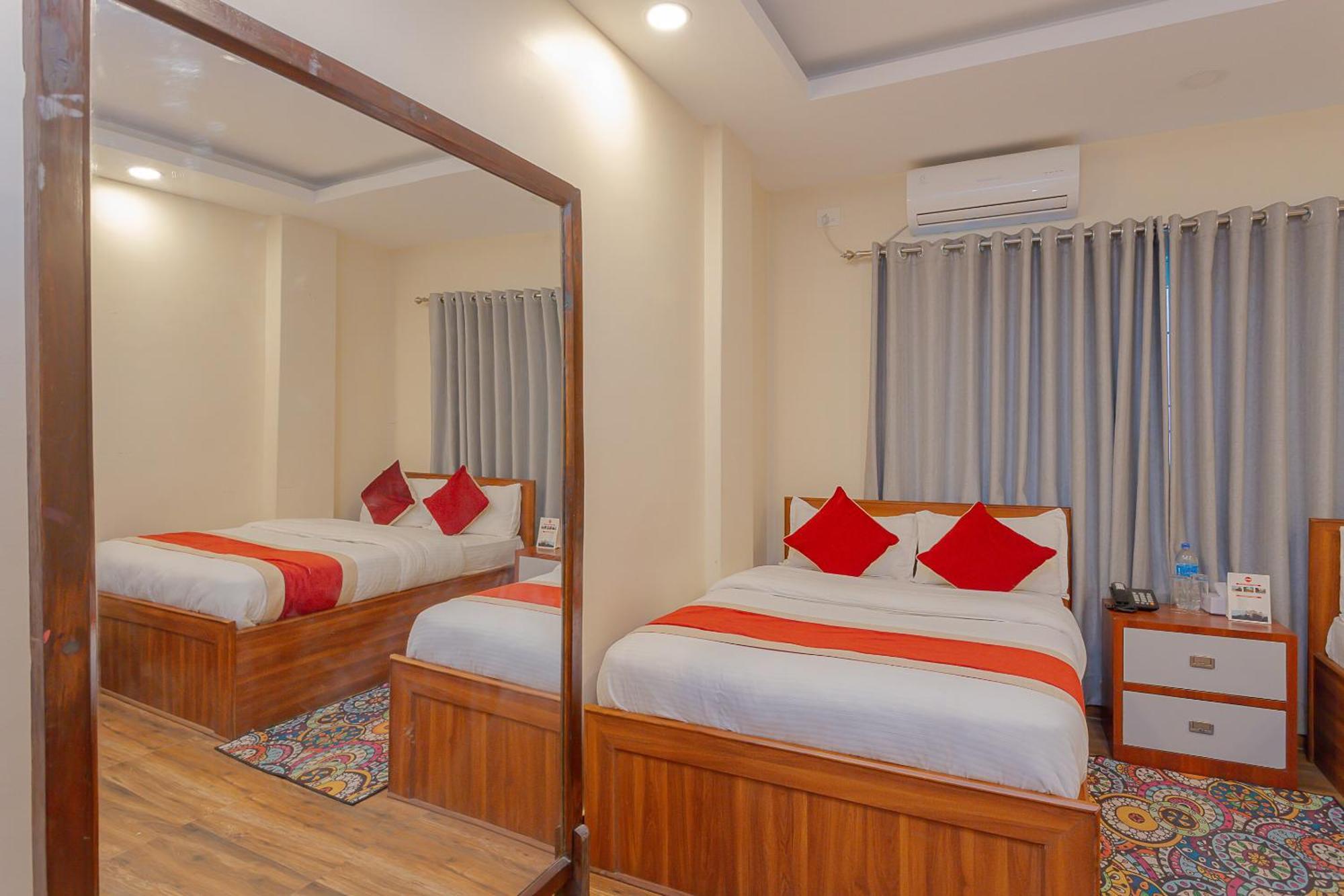 Oyo 799 Hotel Tik Tok Pvt Ltd. Katmandu Dış mekan fotoğraf