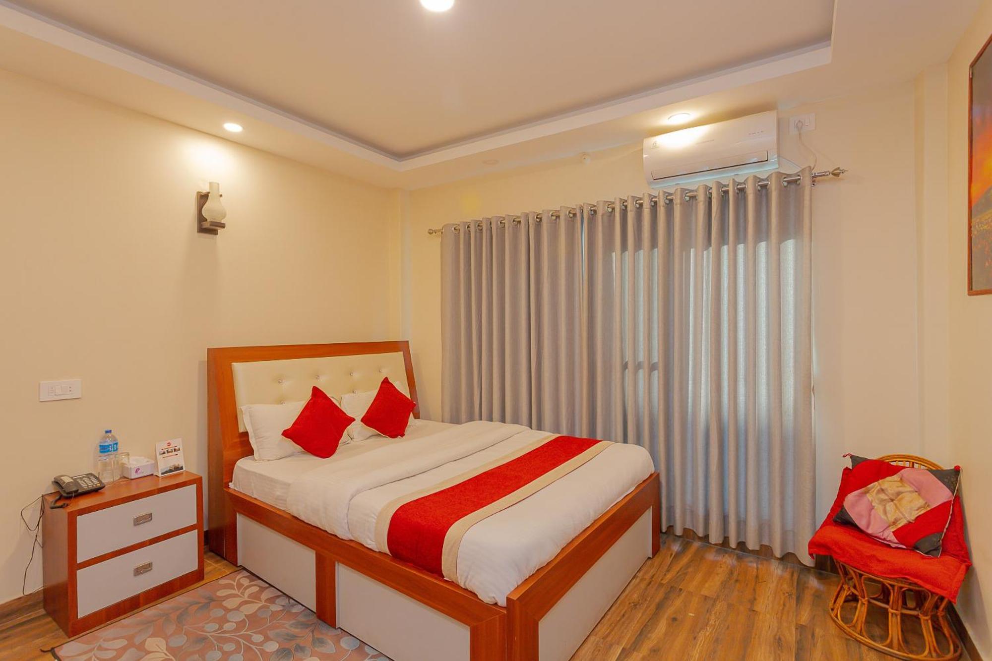 Oyo 799 Hotel Tik Tok Pvt Ltd. Katmandu Dış mekan fotoğraf