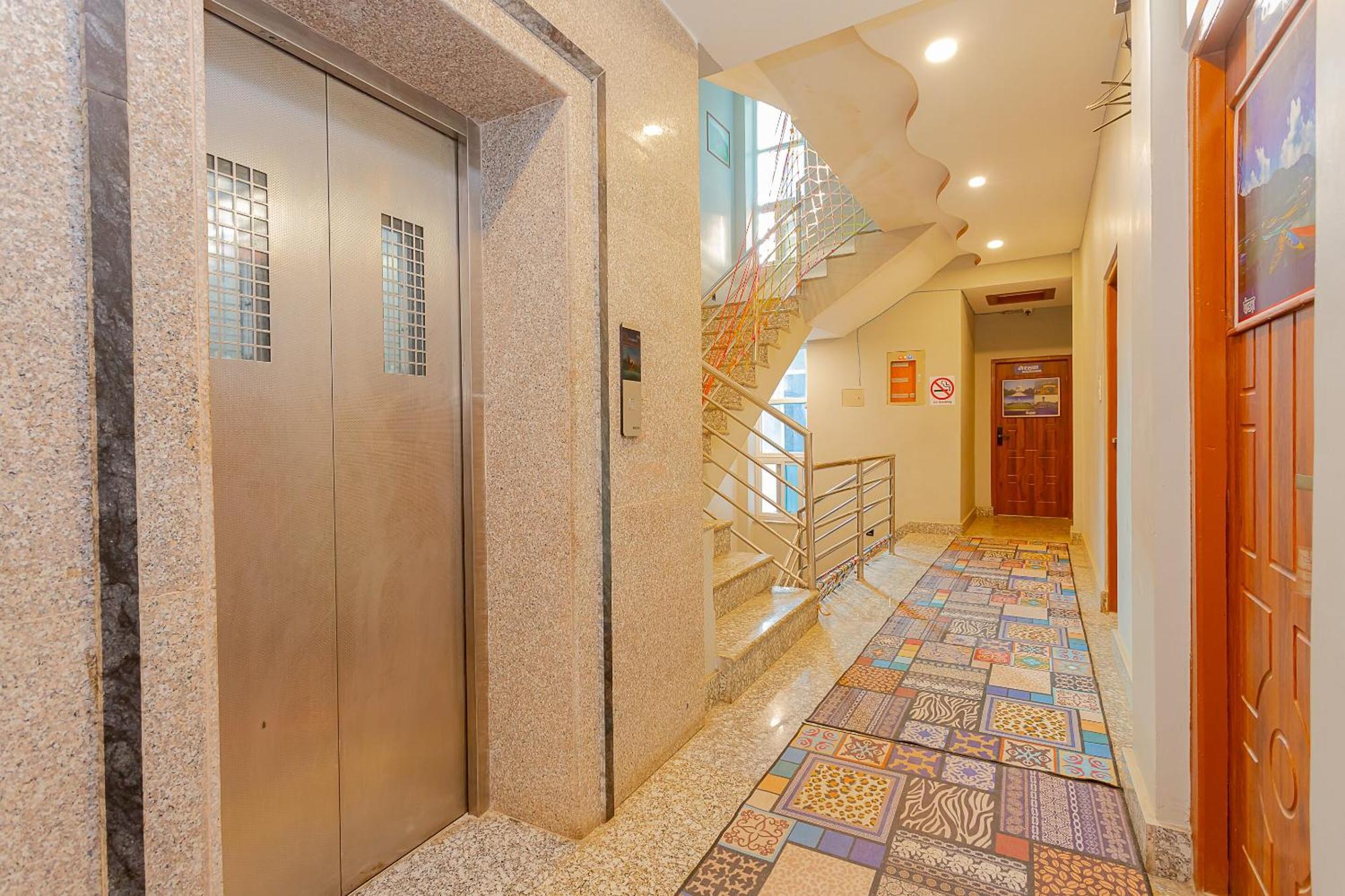 Oyo 799 Hotel Tik Tok Pvt Ltd. Katmandu Dış mekan fotoğraf